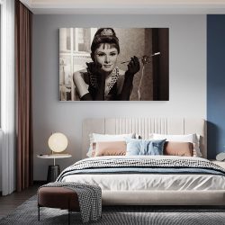 Tablou Audrey Hepburn actrita muzeu de ceara 2018 dormitor - Afis Poster Tablou Audrey Hepburn actrita muzeu de ceara pentru living casa birou bucatarie livrare in 24 ore la cel mai bun pret.