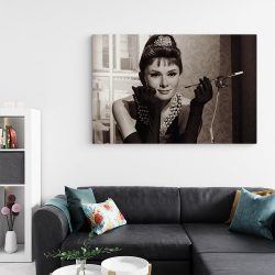 Tablou Audrey Hepburn actrita muzeu de ceara 2018 living - Afis Poster Tablou Audrey Hepburn actrita muzeu de ceara pentru living casa birou bucatarie livrare in 24 ore la cel mai bun pret.