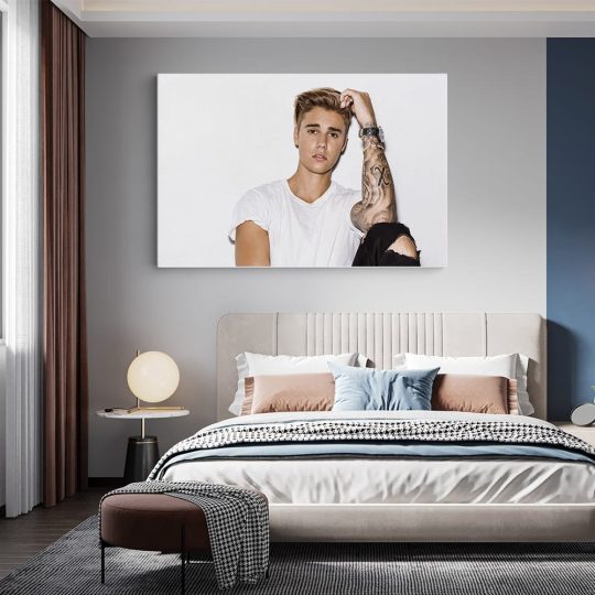 Tablou Justin Bieber cantaret 2273 dormitor - Afis Poster Tablou Justin Bieber cantaret pentru living casa birou bucatarie livrare in 24 ore la cel mai bun pret.
