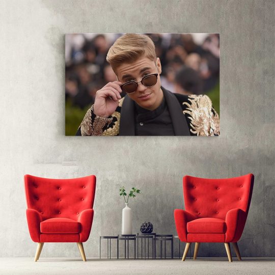 Tablou Justin Bieber cantaret 2281 hol - Afis Poster Tablou Justin Bieber cantaret pentru living casa birou bucatarie livrare in 24 ore la cel mai bun pret.