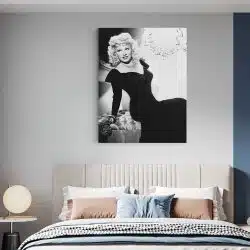 Tablou Mae West actrita alb negru 1939 dormitor - Afis Poster Tablou Mae West actrita pentru living casa birou bucatarie livrare in 24 ore la cel mai bun pret.