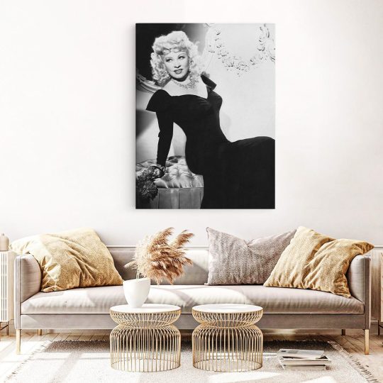 Tablou Mae West actrita alb negru 1939 living 1 - Afis Poster Tablou Mae West actrita pentru living casa birou bucatarie livrare in 24 ore la cel mai bun pret.