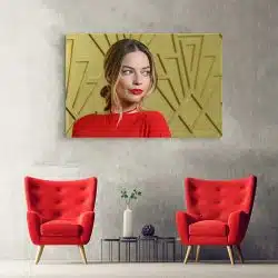 Tablou Margot Robbie actrita rosu 1960 hol - Afis Poster Tablou Margot Robbie actrita pentru living casa birou bucatarie livrare in 24 ore la cel mai bun pret.