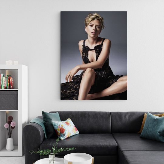 Tablou Scarlett Johansson actrita 2097 living 2 - Afis Poster Tablou Scarlett Johansson actrita pentru living casa birou bucatarie livrare in 24 ore la cel mai bun pret.
