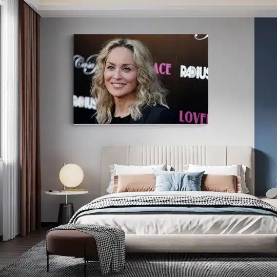 Tablou afis Sharon Stone actrita 2419 dormitor - Afis Poster Tablou afis Sharon Stone actrita pentru living casa birou bucatarie livrare in 24 ore la cel mai bun pret.