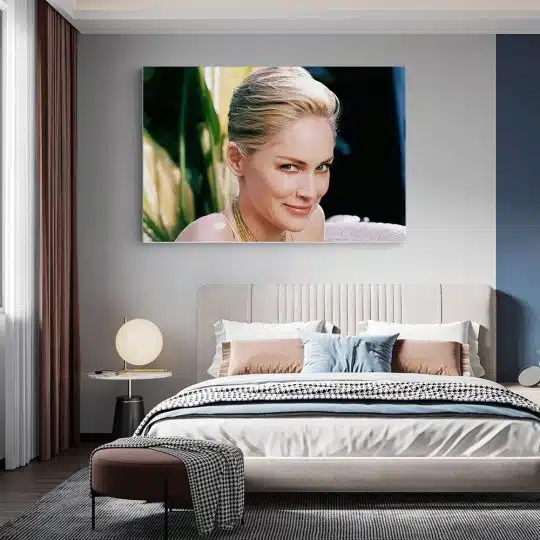 Tablou afis Sharon Stone actrita 2421 dormitor - Afis Poster Tablou afis Sharon Stone actrita pentru living casa birou bucatarie livrare in 24 ore la cel mai bun pret.