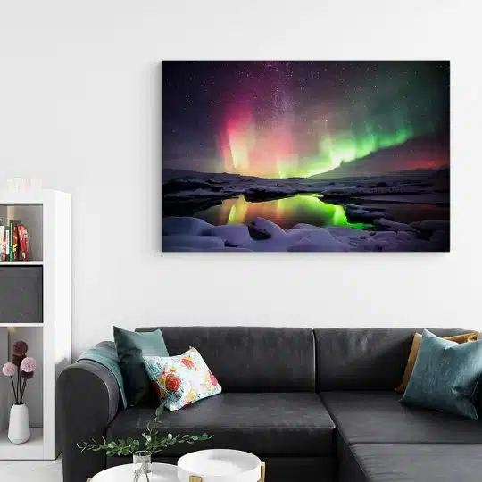 Tablou aurora boreala laguna Jokulsarlon Islanda 1915 living - Afis Poster Tablou aurora boreala laguna Jokulsarlon Islanda mov verde pentru living casa birou bucatarie livrare in 24 ore la cel mai bun pret.