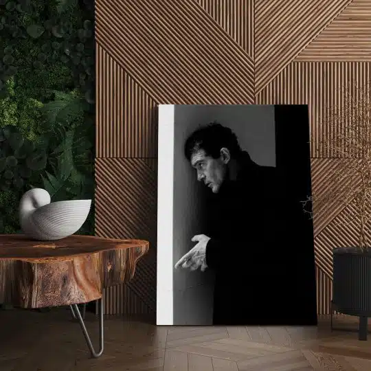 Tablou canvas actor Antonio Banderas alb negru 1092 living - Afis Poster actor Antonio Banderas alb negru pentru living casa birou bucatarie livrare in 24 ore la cel mai bun pret.