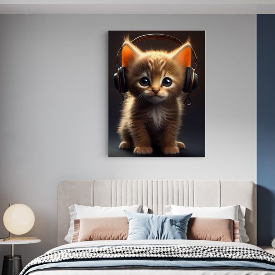 Tablou canvas pisica cu casti in nuante maro portocaliu negru 1035 dormitor - Afis Poster pisica cu casti maro portocaliu negru pentru living casa birou bucatarie livrare in 24 ore la cel mai bun pret.
