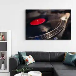 Tablou pick up cu disc vinil detaliu negru rosu 1612 living - Afis Poster Tablou pick-up cu disc vinil pentru living casa birou bucatarie livrare in 24 ore la cel mai bun pret.