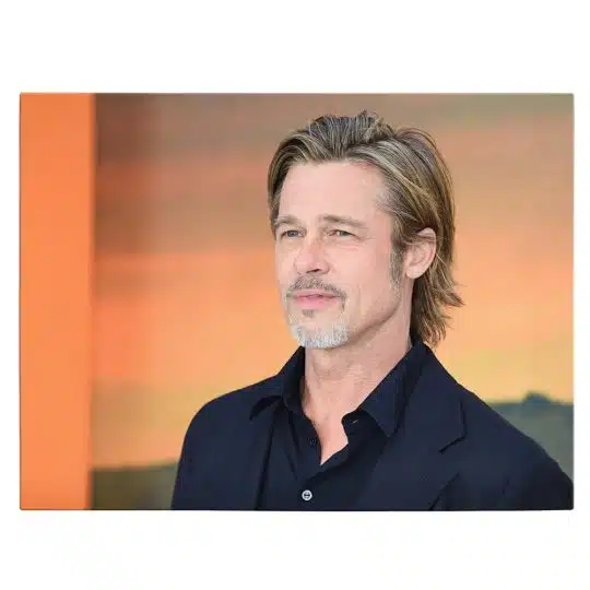 Tablou portret actor Brad Pitt crem 1559 front - Afis Poster Tablou Brad Pitt actor pentru living casa birou bucatarie livrare in 24 ore la cel mai bun pret.