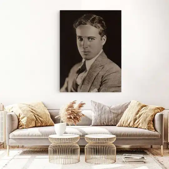 Tablou portret actor Charlie Chaplin alb negru 1501 living 1 - Afis Poster Tablou Charlie Chaplin actori alb negru pentru living casa birou bucatarie livrare in 24 ore la cel mai bun pret.