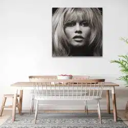 Tablou portret actrita Brigitte Bardot alb negru 1509 bucatarie - Afis Poster Brigitte Bardot actrita alb negru pentru living casa birou bucatarie livrare in 24 ore la cel mai bun pret.