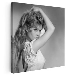 Tablou portret actrita Brigitte Bardot alb negru 1516 - Afis Poster Tablou Brigitte Bardot actrita alb negru pentru living casa birou bucatarie livrare in 24 ore la cel mai bun pret.