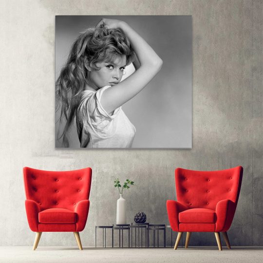 Tablou portret actrita Brigitte Bardot alb negru 1516 hol - Afis Poster Tablou Brigitte Bardot actrita alb negru pentru living casa birou bucatarie livrare in 24 ore la cel mai bun pret.