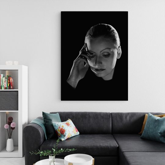 Tablou portret actrita Greta Garbo alb negru 1519 living 2 - Afis Poster Tablou Greta Garbo actrita pentru living casa birou bucatarie livrare in 24 ore la cel mai bun pret.