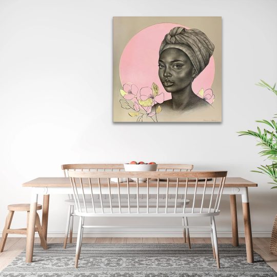 Tablou portret carbune femeie africana cu turban si flori roz 1323 bucatarie - Afis Poster portret carbune femeie africana cu turban si flori roz pentru living casa birou bucatarie livrare in 24 ore la cel mai bun pret.