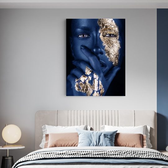 Tablou portret femeie cu machiaj creativ albastru auriu 1197 dormitor - Afis Poster portret femeie cu machiaj creativ albastru auriu pentru living casa birou bucatarie livrare in 24 ore la cel mai bun pret.