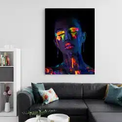 Tablou portret femeie cu machiaj fluorescent in lumina neon 4327 living 2