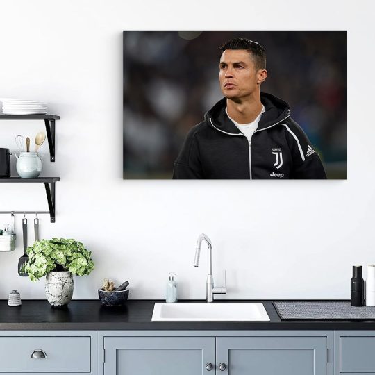 Tablou portret fotbalist Cristiano Ronaldo negru 1564 bucatarie - Afis Poster Tablou Cristiano Ronaldo fotbalist poster pentru living casa birou bucatarie livrare in 24 ore la cel mai bun pret.