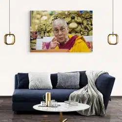 Tablou portret lider spiritual tibetan Dalai Lama galben 1571 living modern 2 - Afis Poster Tablou Dalai Lama lider spiritual pentru living casa birou bucatarie livrare in 24 ore la cel mai bun pret.