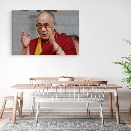 Tablou portret lider spiritual tibetan Dalai Lama rosu 1562 bucatarie3 - Afis Poster Tablou Dalai Lama lider spiritual pentru living casa birou bucatarie livrare in 24 ore la cel mai bun pret.