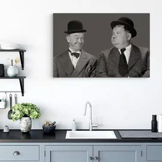 Tablou portrete actori Stan Laurel si Oliver Hardy alb negru 1551 bucatarie - Afis Poster Tablou Stan Laurel si Oliver Hardy pentru living casa birou bucatarie livrare in 24 ore la cel mai bun pret.