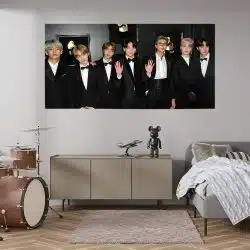 Tablou trupa de muzica BTS negru 1816 tablou modern copil - Afis Poster Tablou trupa de muzica BTS negru pentru living casa birou bucatarie livrare in 24 ore la cel mai bun pret.